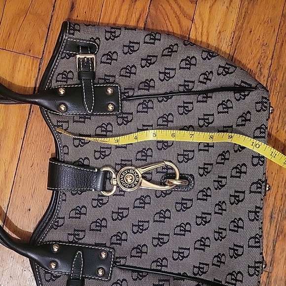 Dooney & Bourke logo satchel, like new. - Picture 10 of 12